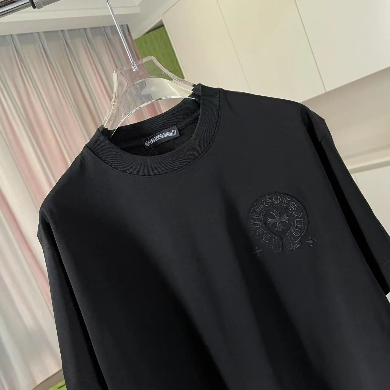 🅿️200 ch Cro* 2025 spring and summer new style Sanskrit horseshoe cross laser patch embroidery short-sleeved t-shirt custom fabric 300g same style for men and women Size: S M L XL XXL Five codes Color: black white